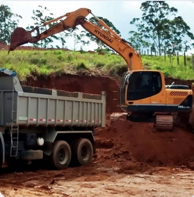 Serviços de terraplanagem / camiao 3/4 eixos