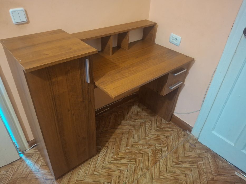 Продам письмовий стіл