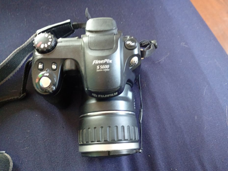 Aparat Finepix S 5600