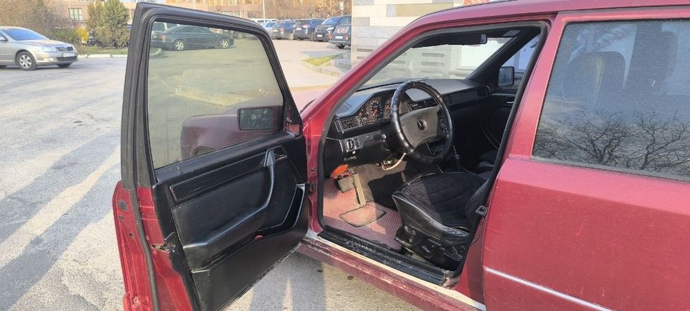 Mercedes 230E W124 1989 2.3 автомат