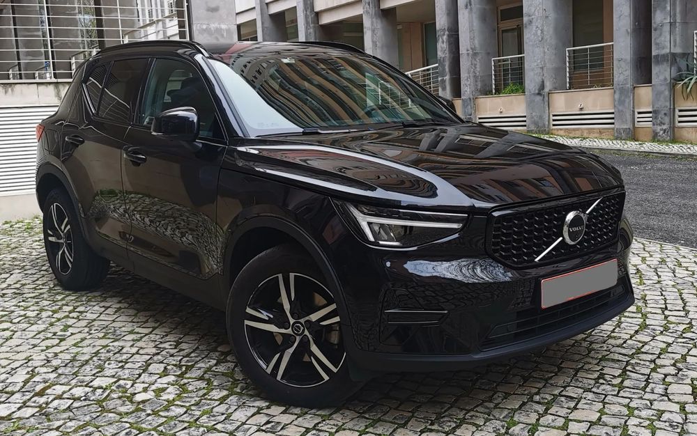 Volvo XC 40 2.0 B3 Plus Dark