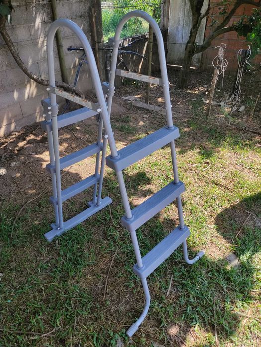 Escadas para piscina