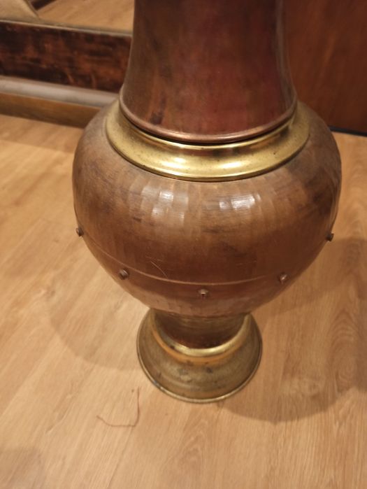 Vaso em cobre e latão