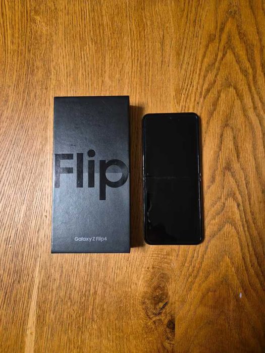 Samsung Galaxy Z Flip 4