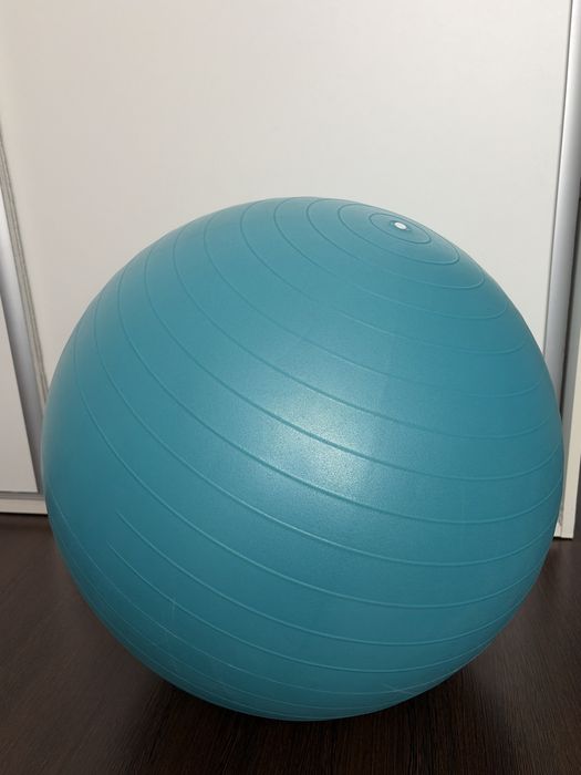 Piłka do ćwiczeń około 61 cm wysokości