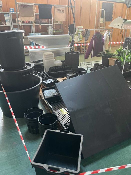 Vasos de plástico em vários tamanhos