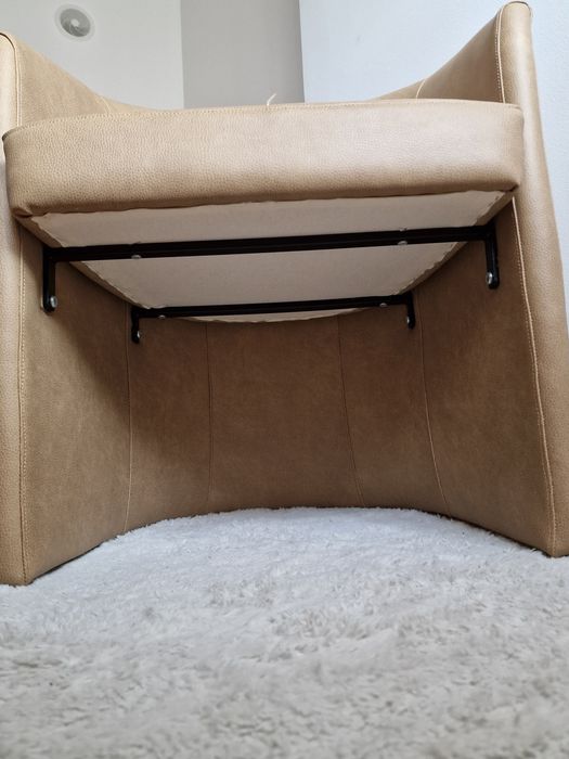 Cadeirão em Napa Semi-Novo