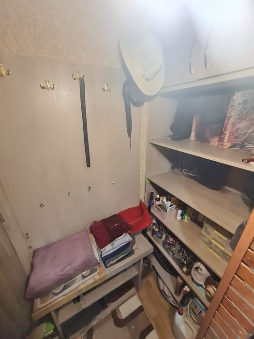 Срочно! Продаю 1 комнатную  квартиру в комуналке  3 Слободская