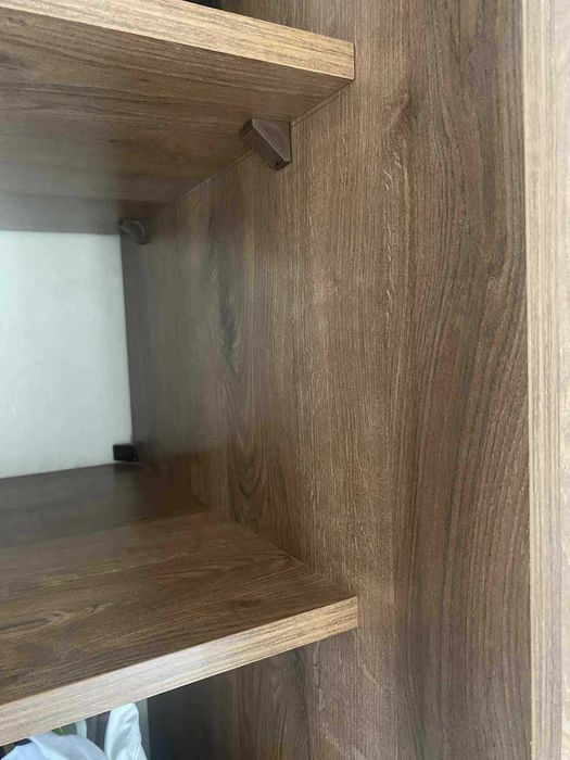 szafa (zabudowana) trzydrzwiowa