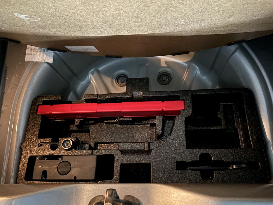 VW Up cinzento 1.0 gasolina