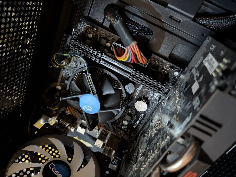 Nowy Komputer gamingowy  Intel 6 / rx 570 / dla gracza