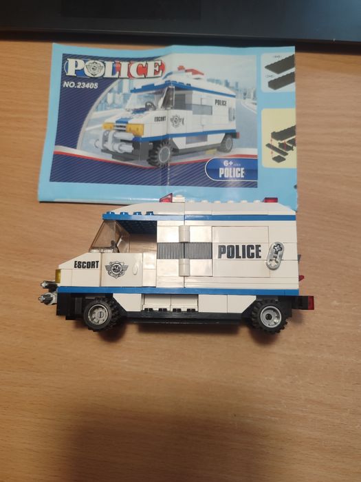 LEGO  конструктор , грузовик полицейский