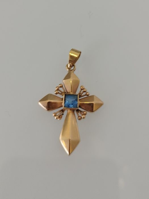 Medalha cruz em ouro de 19,2kt