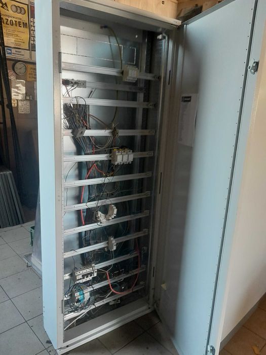 Rozdzielnica elektryczna Eaton 2060x8000x3000