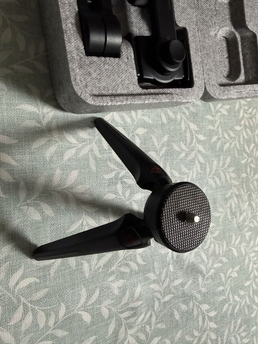 Gimbal Zhiyun em caixa preto