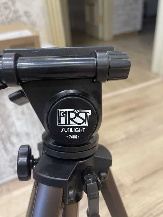 Штатив для фото відео