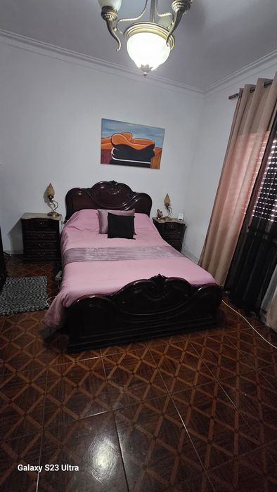 Mobília de quarto completa em mogno