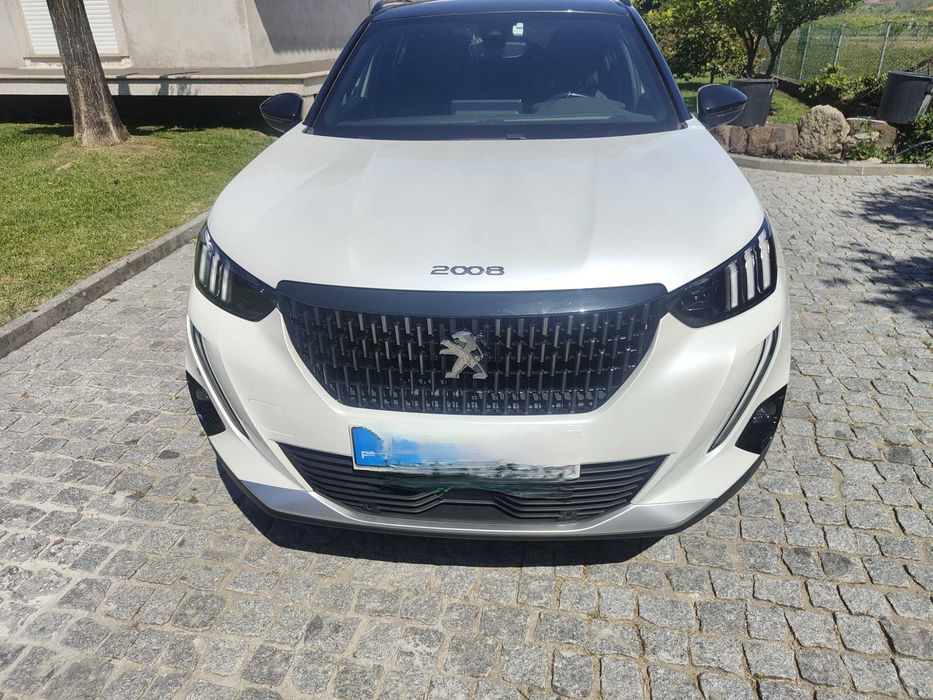 Peugeot 2008 1.2 PureTech GT EAT8