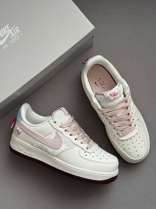 Женские кроссовки Nike Air Force 1 Low Valentine's Day 36-41 Хит Весны