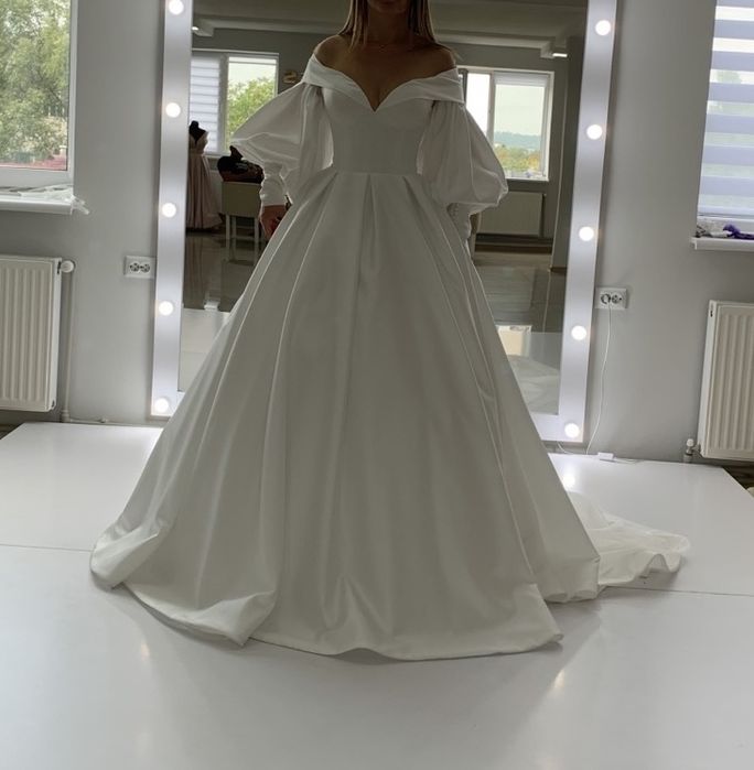 Весільна сукня продаж