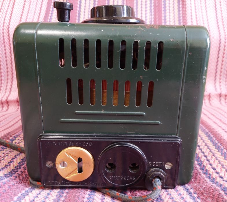 Трансформатор, регулятор напруги