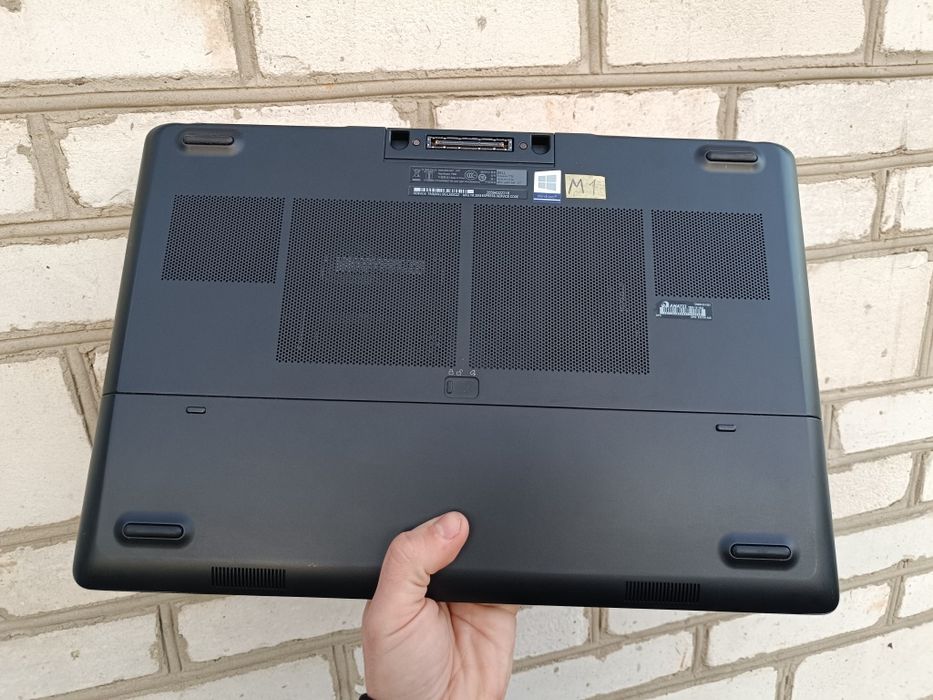 4К 17.3" Екран, Ігровий ноутбук DELL (i7 7700HQ/16/1000gb/P3000 6gb)