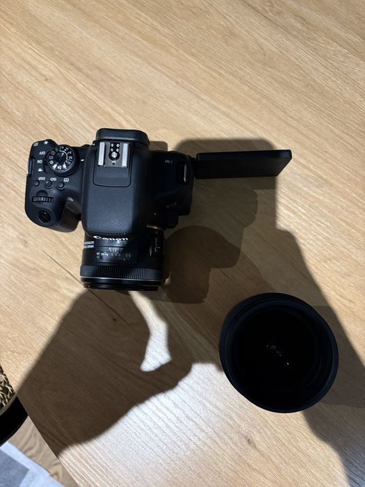 Canon EOS 750d + lente 10 mm 1:2.8 DC FISHEVE HSM