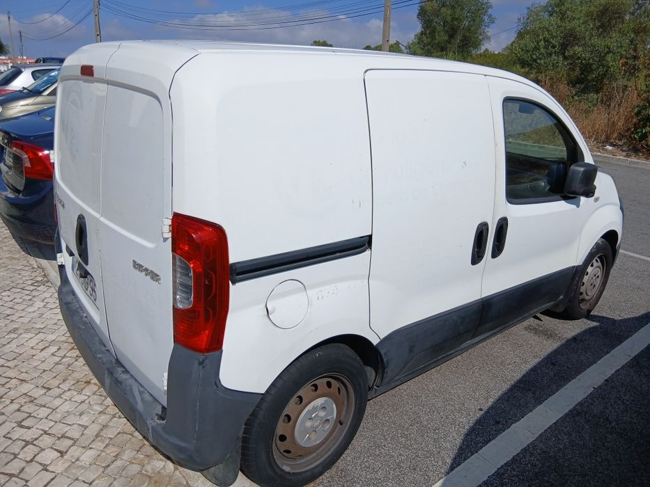 Vendo carrinha Carrinha para reparação