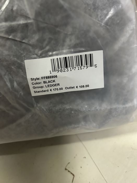 Mala de senhora Guess Modelo Ledger