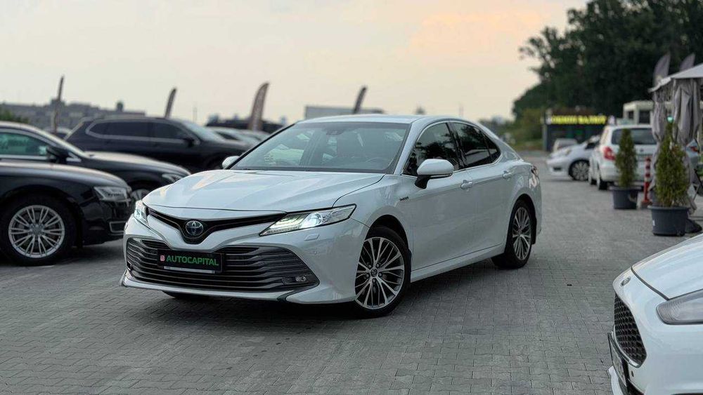 Toyota Camry 2019 Official