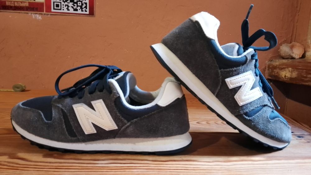 Кросівки NEW BALANCE 373. Сіро - синього кольору.  39р вживане в хорошому стані.