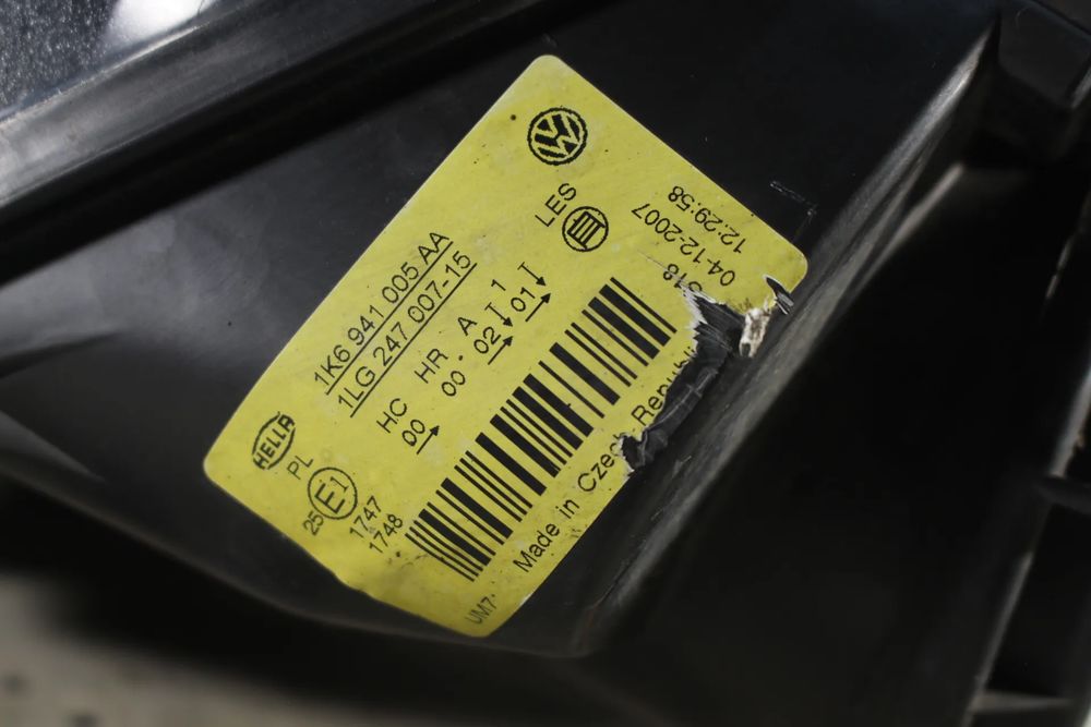 Ótica / farol esquerda VOLKSWAGEN Golf V (1K1)