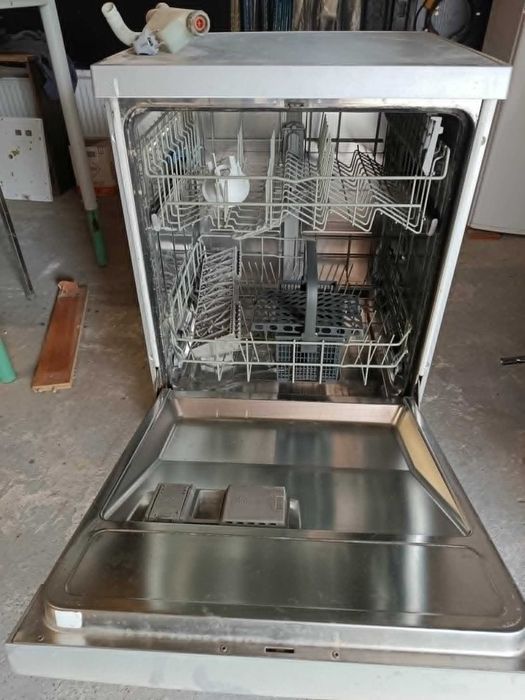 Sprzedam zmywarkę Bosch Silence 60 cm.