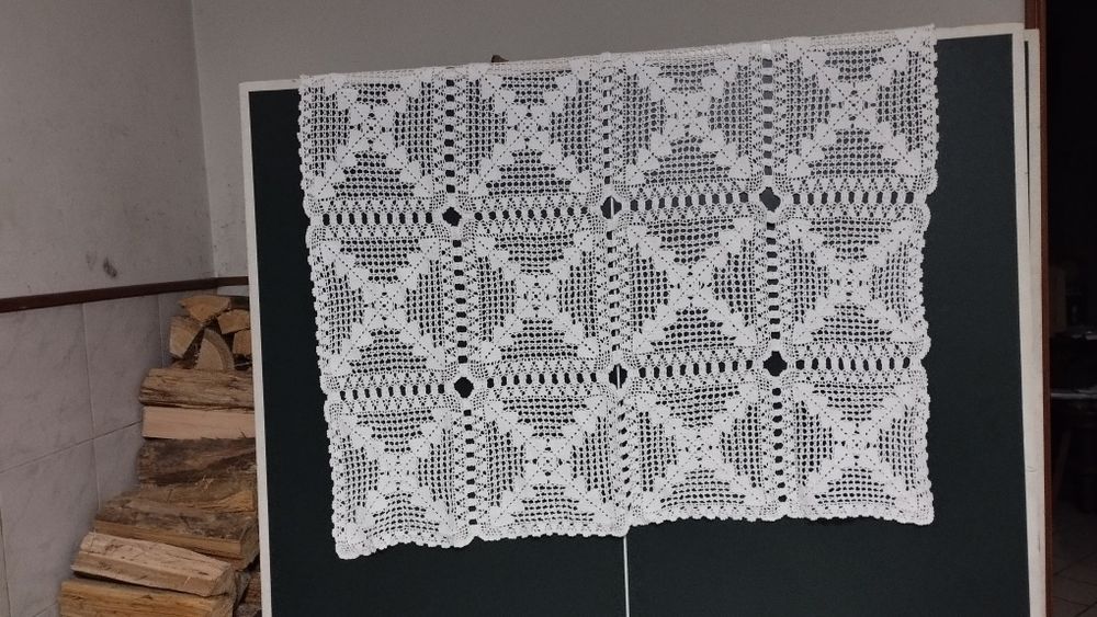 Toalha em crochê feita á mão