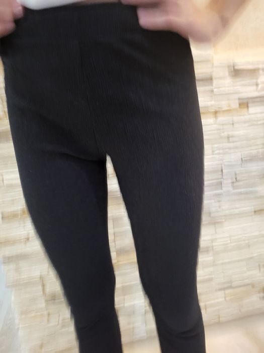 Spodnie czarne prążek dzwony