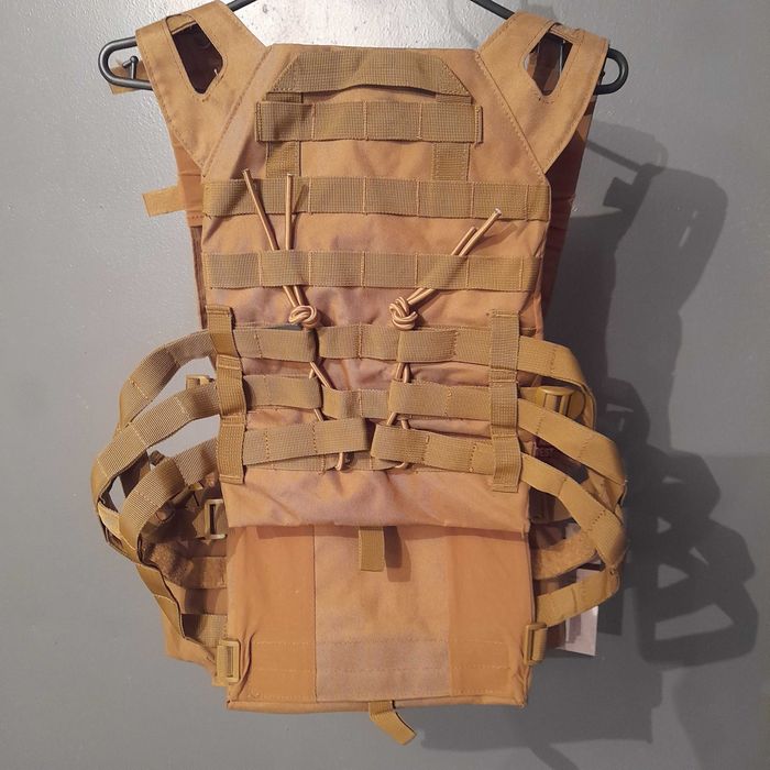 Плитоноска Rothco Lightweight Armor Plate Carrier. Койот.