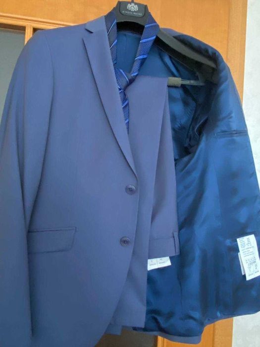 Костюм Zingal Riche (Италия) 100%, + туфли Vitto Rossi. Все новое.