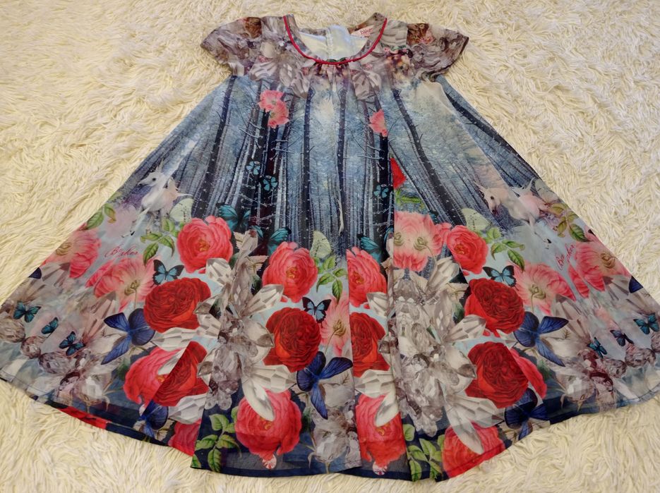 Красивое, нарядное платье,в стиле dolce gabbana