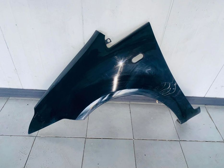 Guarda Lamas Esquerdo Ford C-Max - 2003 / 2007 - GL817