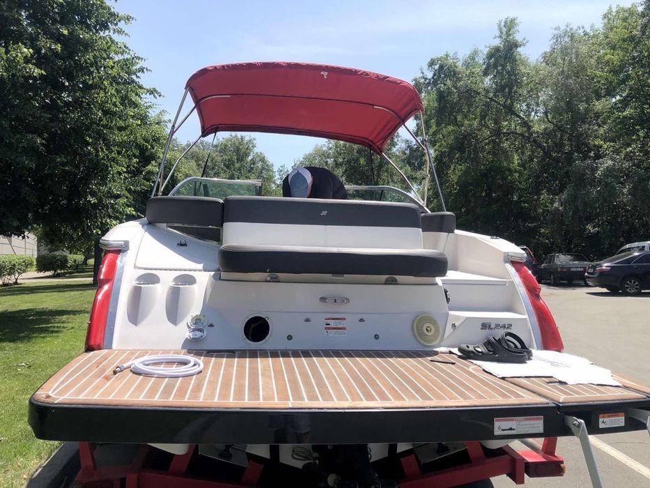 Продам катер Four Winns SL 242