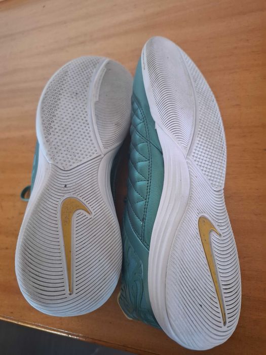 Vendo sapatilhas futsal gato II Nike