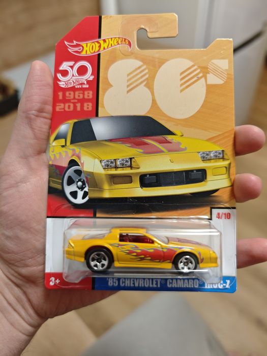 Hot wheels '85 Chevrolet Camaro iroc-z 50th anniversary 80s rok 2017