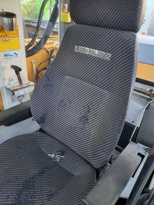 Екскаватор liebherr 904