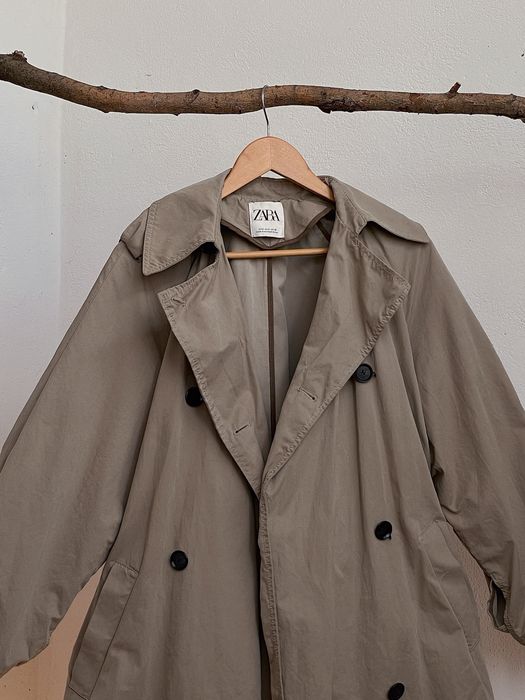 Бежевий тренч  від ZARA