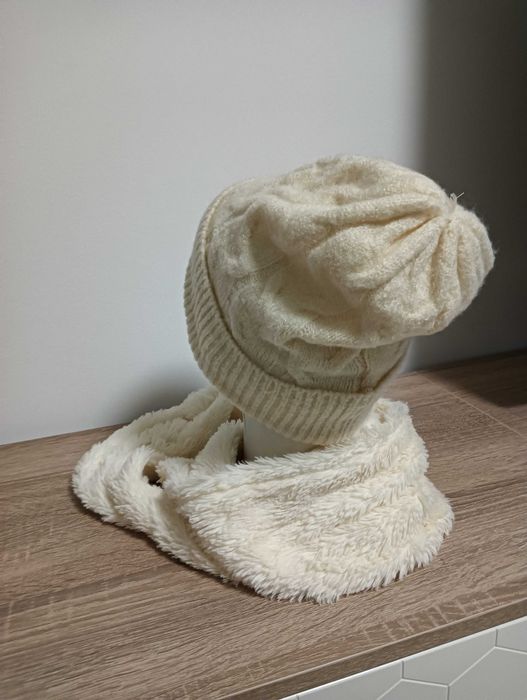 Conjunto Gorro + Gola (Creme) – Suave e Elegante