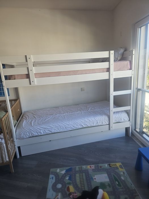 Beliche branco ikea MYDAL +Gavetão