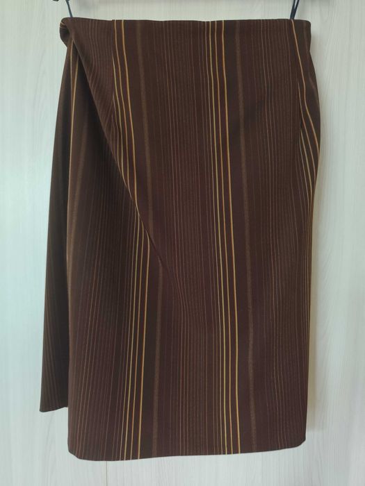 Garnitur damski 4 części marynarka spodnie spódnica kamizelka