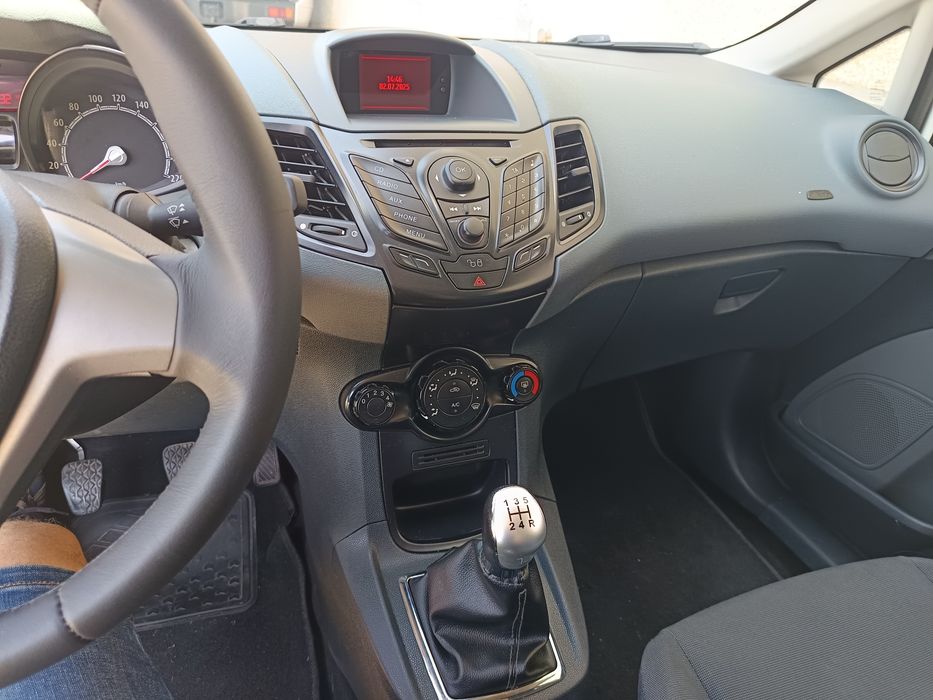 Ford fiesta comercial
