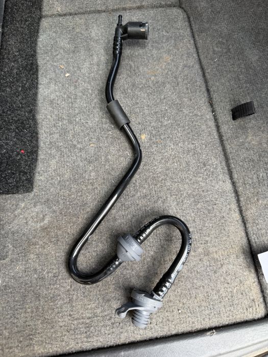 Трубка вакуумна 1k 0612041 HQ VAG