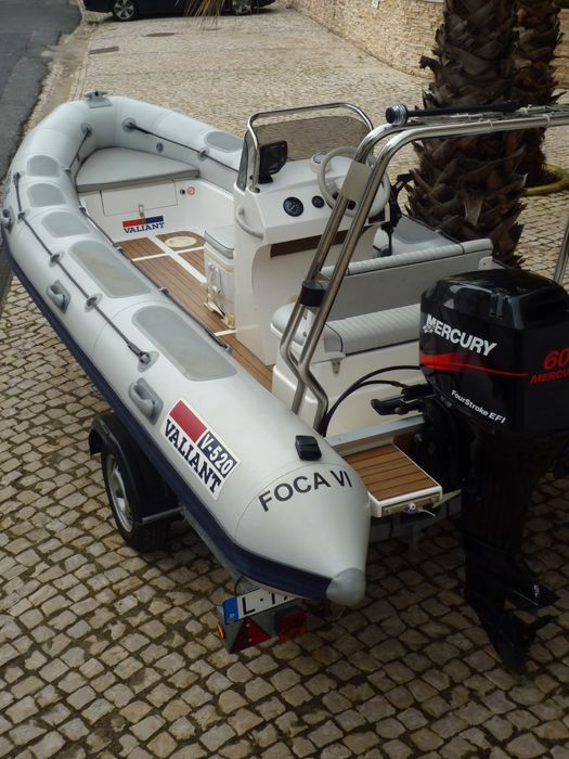 Semi-rigido Valliant 520